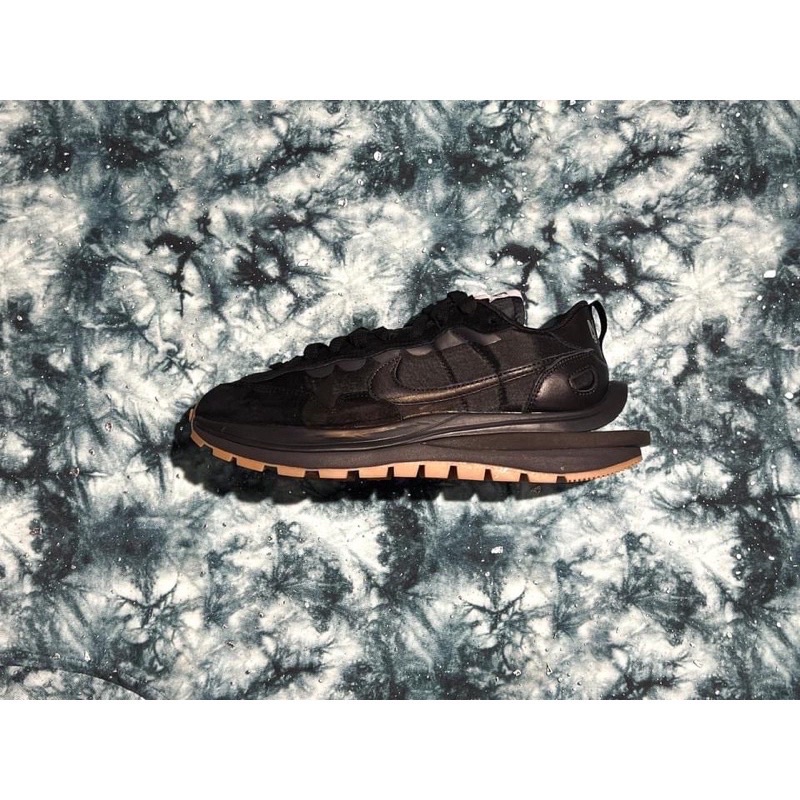 Nike x sacai  vaporwaffle 黑膠底 聯名款