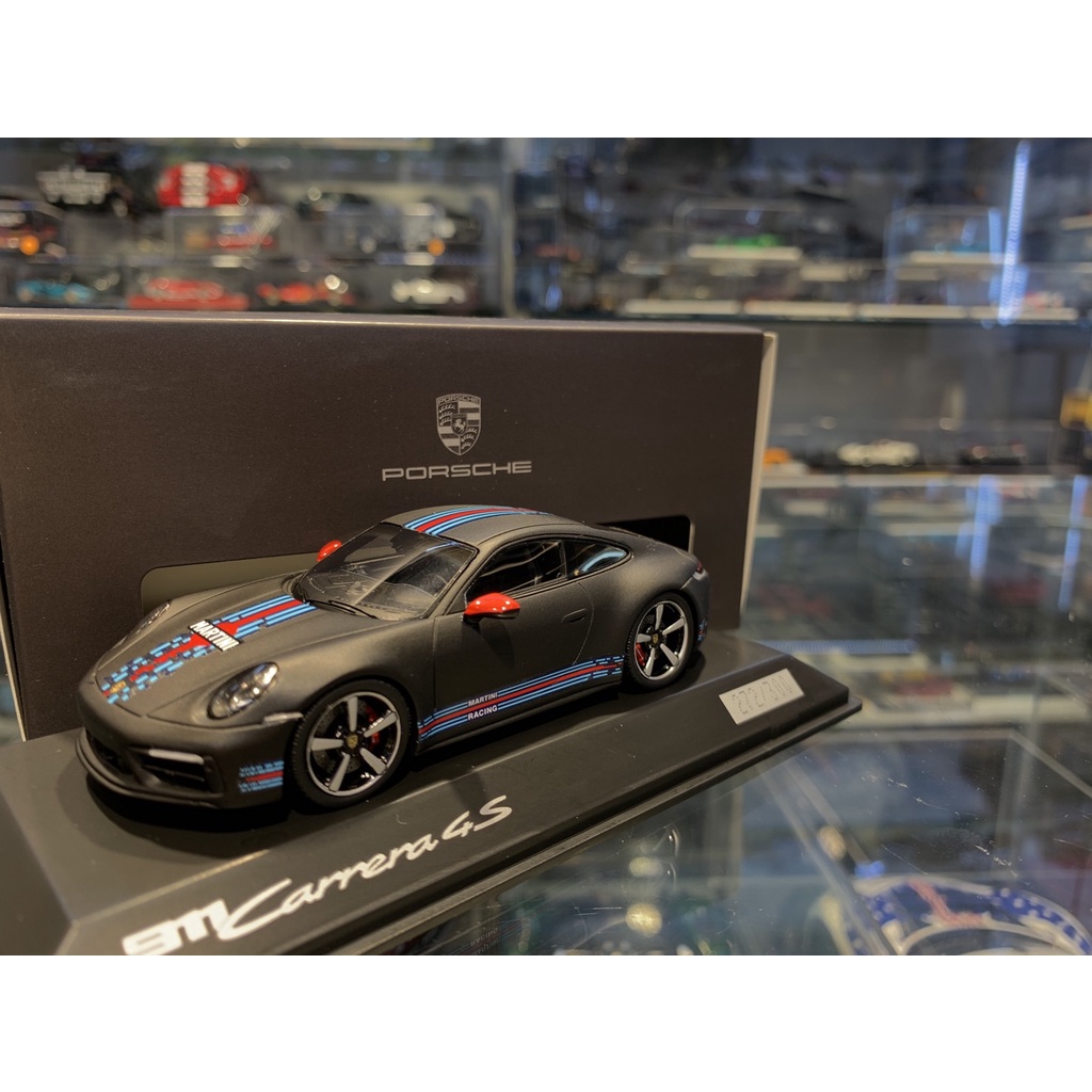 吉華科技@ 1/43 原廠 Porsche 911 Carrera 4S 消光黑 樹酯車