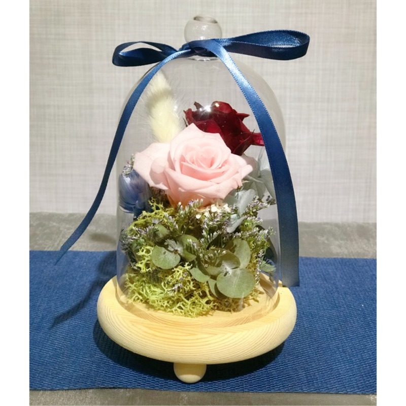 永遠愛你 採用進口永生玫瑰 新娘花 法國小白菊 兔尾等進口花材 一份永恆的愛 送給摯愛 蝦皮購物