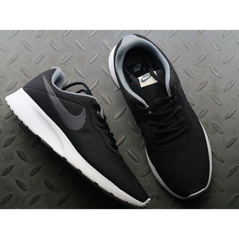 nike wmns nike tanjun prem