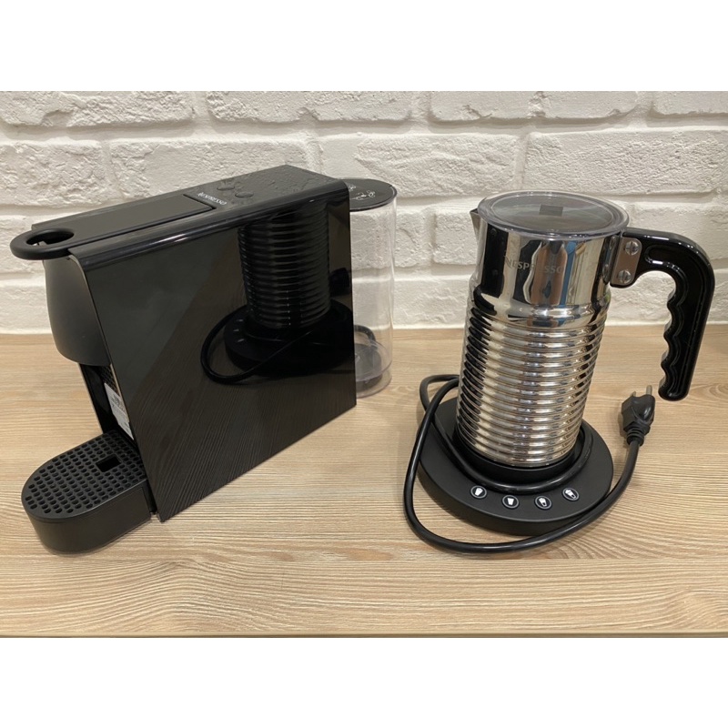 ［Nespresso]咖啡膠囊機+奶泡機Essenza Mini 黑色&amp; Aeroccino4