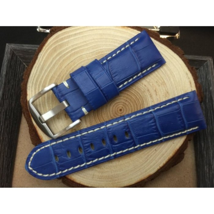 24mm收22mm小沛的新衣-寶藍色高質感可替代panerai原廠錶帶之鱷魚皮紋真牛皮錶帶 白線