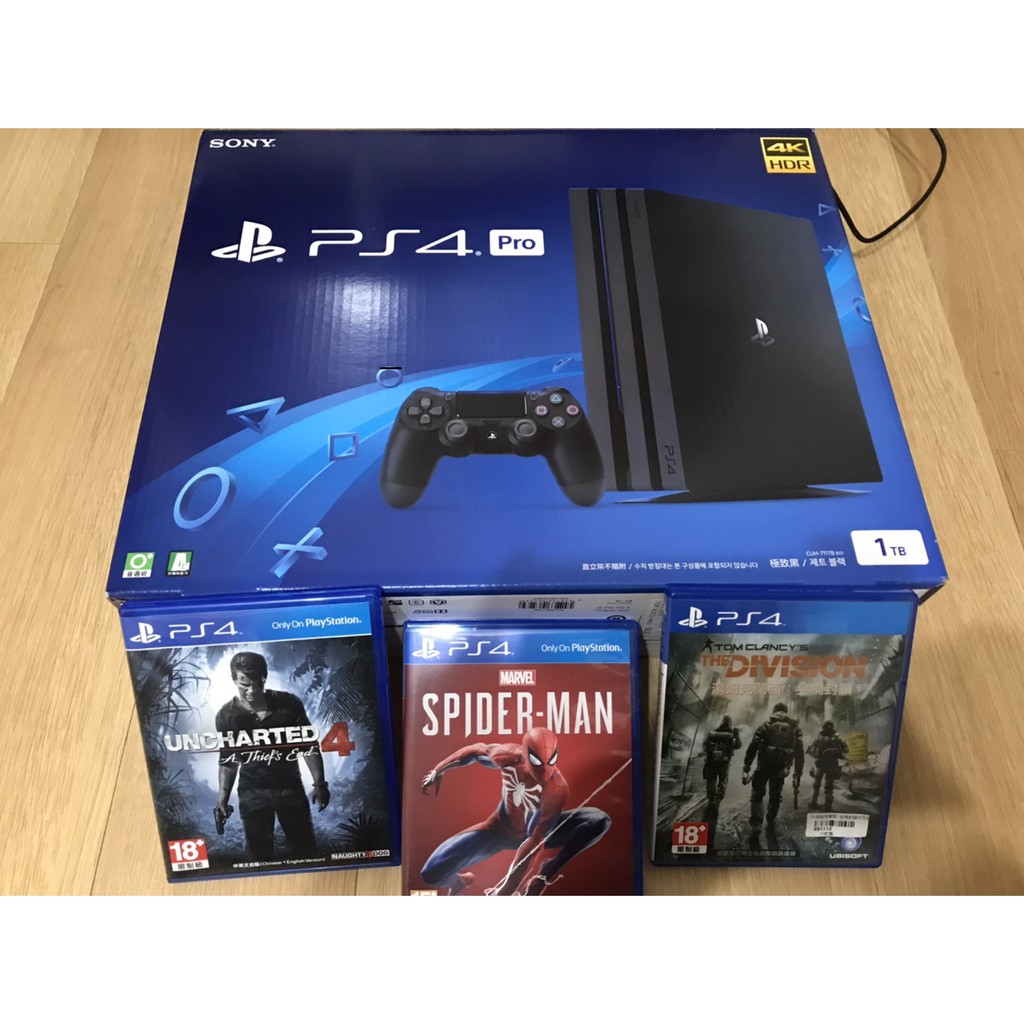 [二手]SONY PS4 Pro主機CUH-7218系列 1TB-極致黑 幾近全新.加附遊戲片