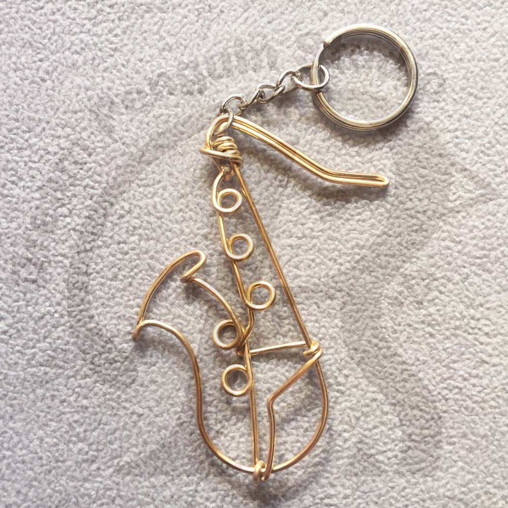 【鋁線手工藝-薩克斯風+鑰匙圈】樂器 樂器鑰匙圈 吊飾 折字 現折 客製化鑰匙圈 客製化 禮物