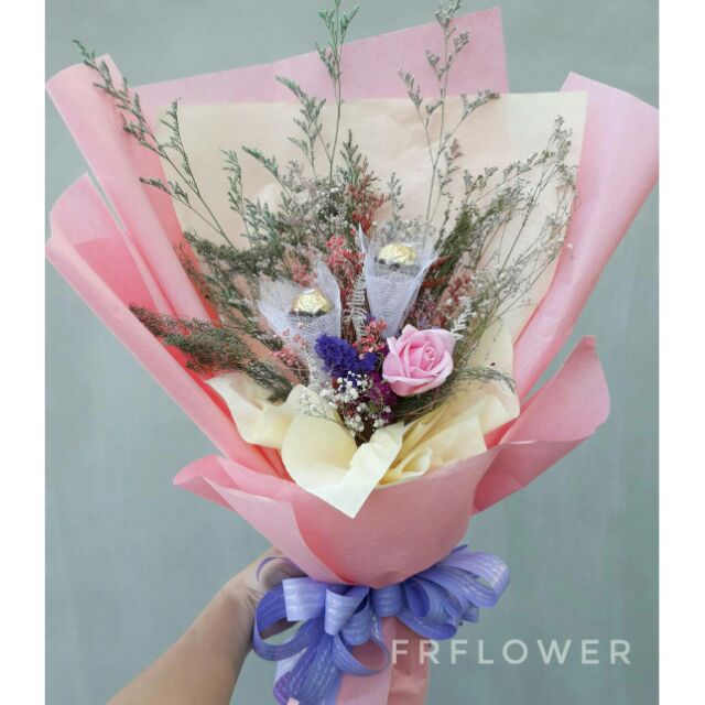 粉系香皂玫瑰乾燥花束 附金莎 捧花 拍照道具 乾燥花束 傳情花束 告白花束 蝦皮購物