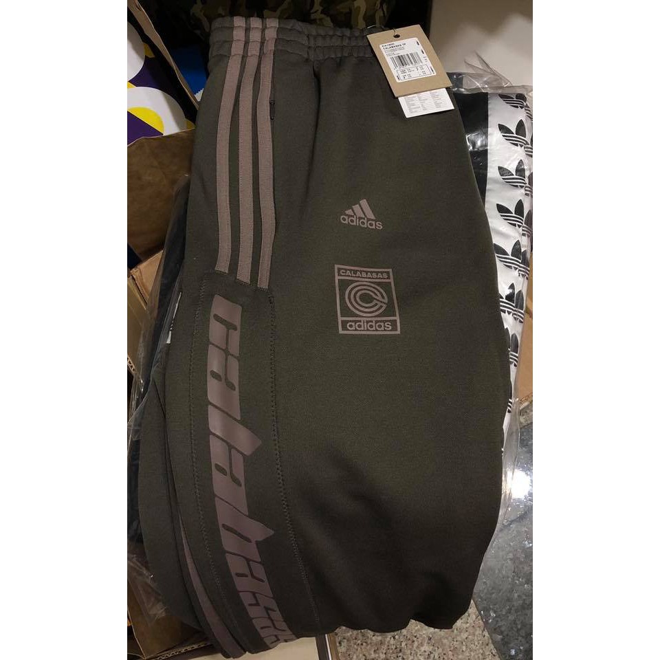 ea1900 adidas