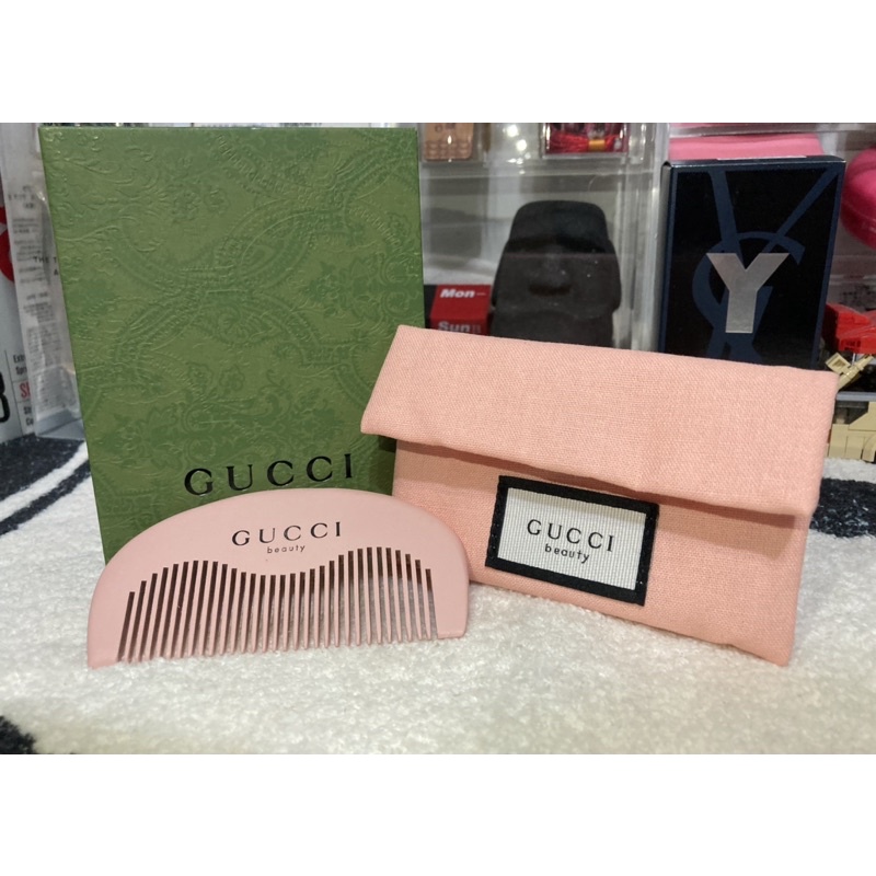 Gucci木質小粉梳禮盒組