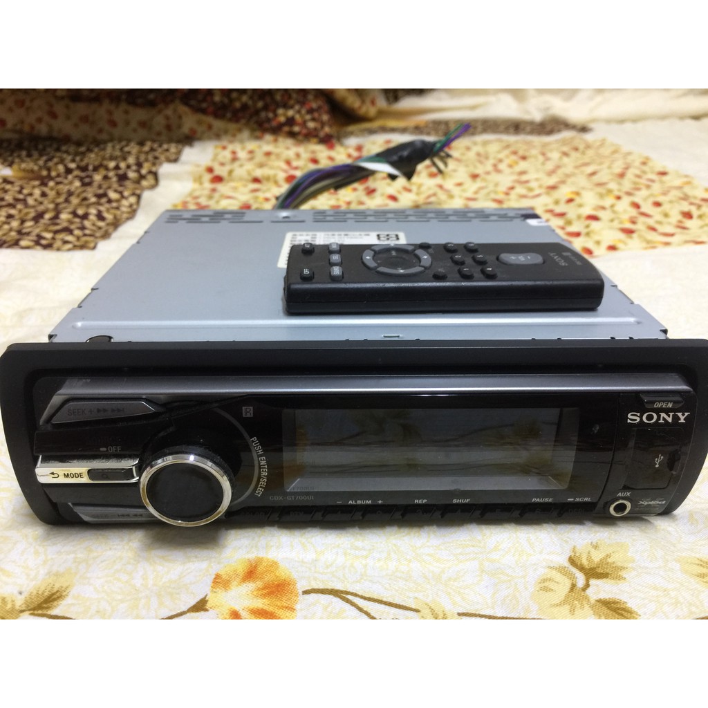 二手 SONY CDX-GT700UI(USB / AUX / CD) ，含線組、遙控器