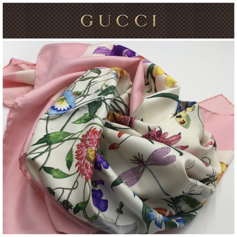 二手真品 Gucci 絲巾 披巾 花紋 88*88公分 L625