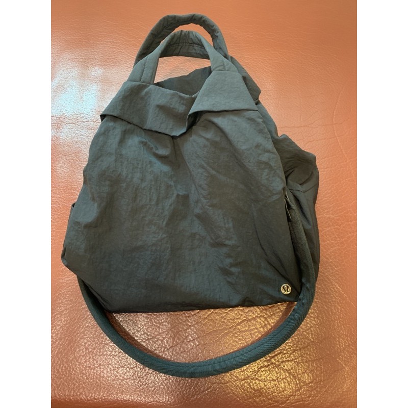 lululemon on my level bag