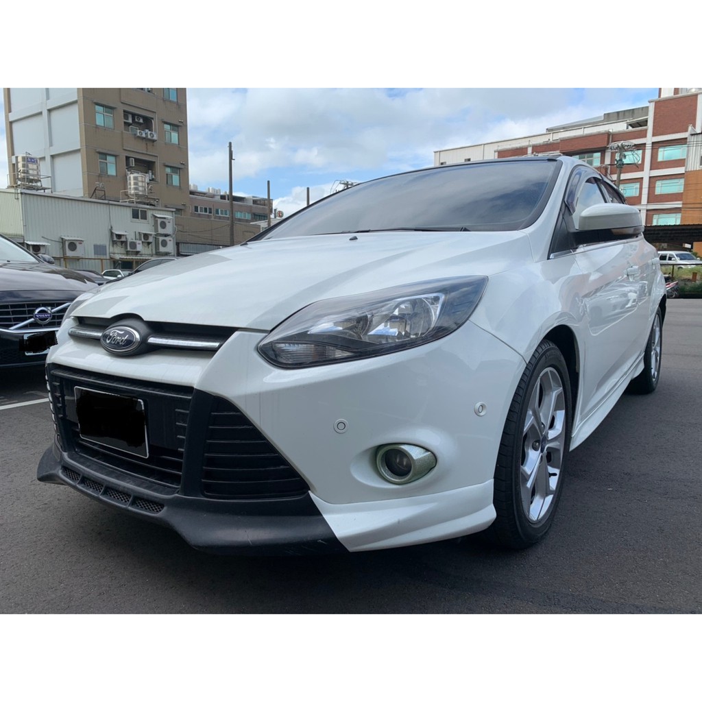 2014 ford focus 5d 頂級