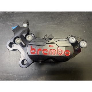 DIY本舖 義大利 Brembo CNC 對四 卡鉗 CNC對四 左邊 黑底紅字 鎖點 40mm 新款螺絲 保固三年