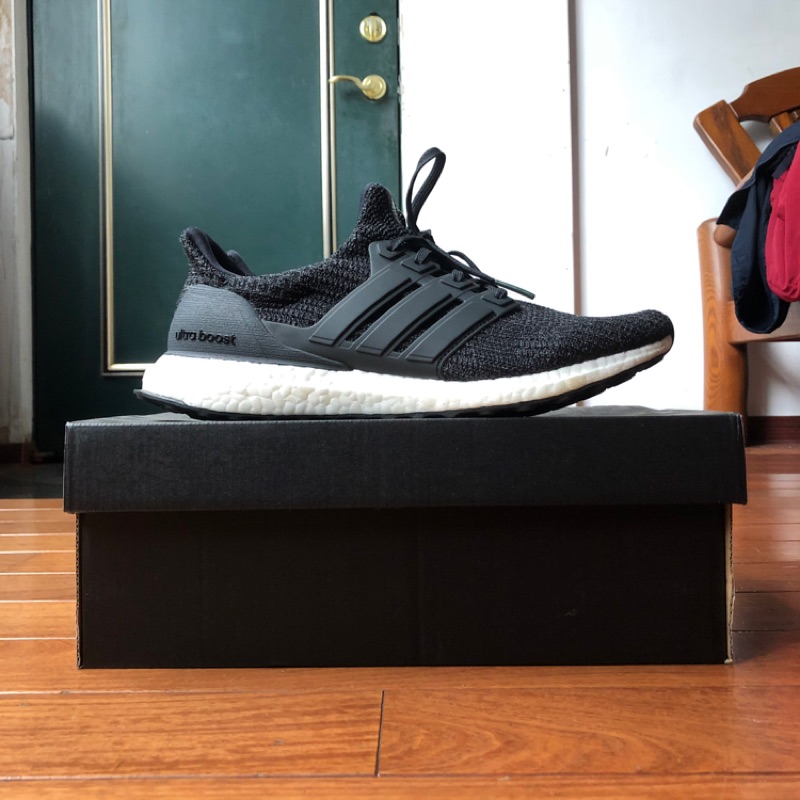 二手ADIDAS ULTRA BOOST 3.0 黑白US9