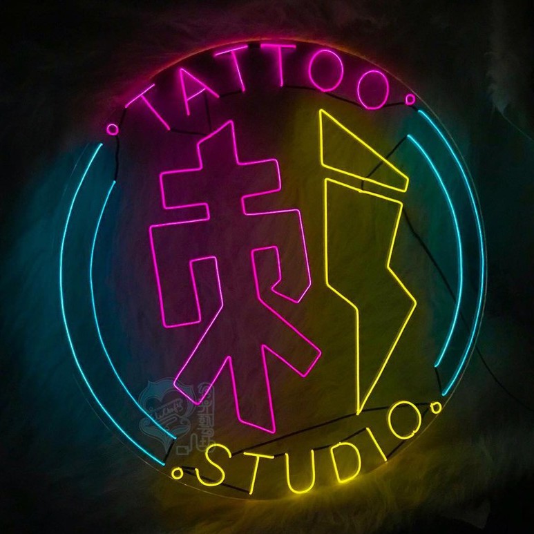 【冷光藝坊】冷光線 客製化禮物 冷光 桌上立牌 燈牌 室內擺飾 立架 燈板 tattoo 刺青 刺 STUDIO