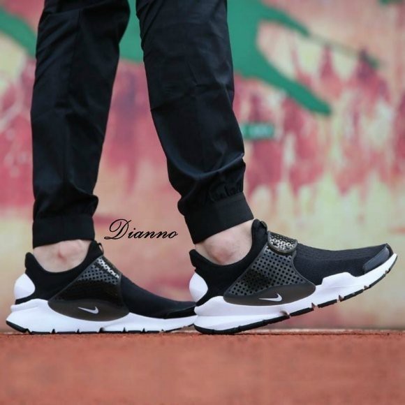 帝安諾-Nike Sock Dart KJCRD 黑白 襪套 沙大 經典款 男女款 情侶鞋 819686-005