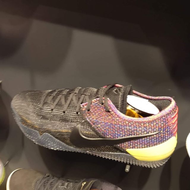 Nike Kobe A.D. NXT 360 ‘Black Multicolor’

US10 號