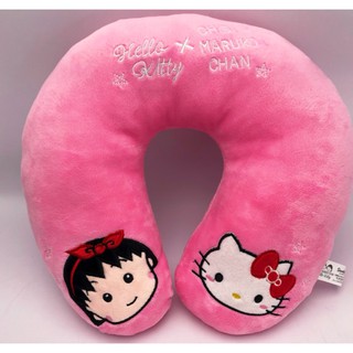 ///可愛娃娃///~中型12吋正版可愛的KITTY&小丸子聯名造型頸枕~U型枕~午睡枕---約30公分