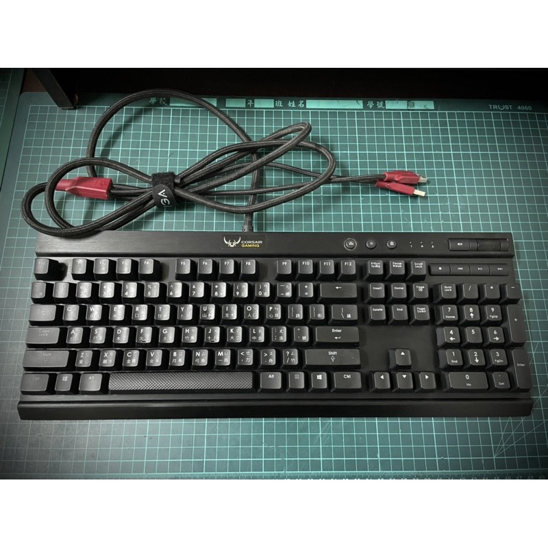 CORSAIR海盜船K70機械式鍵盤(紅軸鍵盤、電競鍵盤)