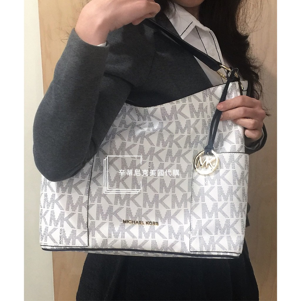 [辛蒂尼克美國代購]MK Michael Kors 經典logo肩背斜揹兩用半月包 馬鞍包水餃包 白/深藍 現貨