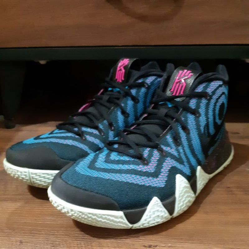 二手 中古 nike KYRIE 4 us 9.5 號 籃球鞋 KYRIE4 歐文