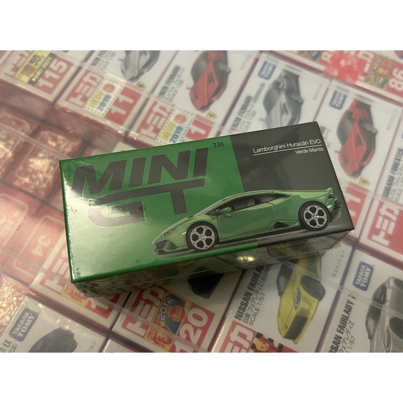 MINI GT #328 LAMBORGHINI Huracan EVO 綠
