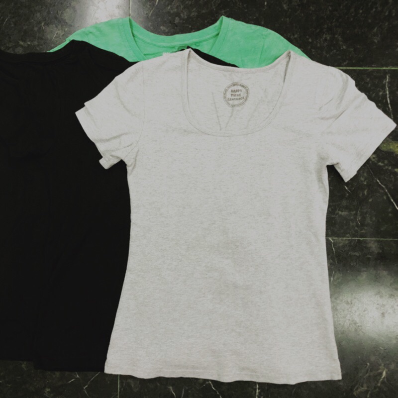 素面短袖 T-shirt Lativ 黑色素T