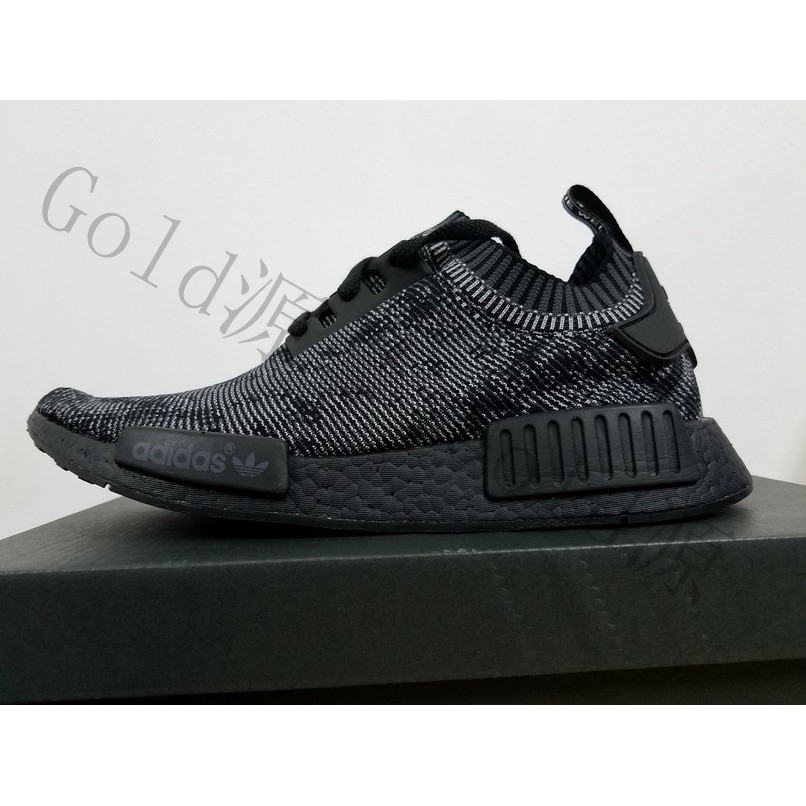 nmd r1 pitch black