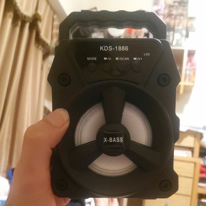 KDS-1886 XBASS 手提藍芽喇叭，USB/TF，炫彩LED