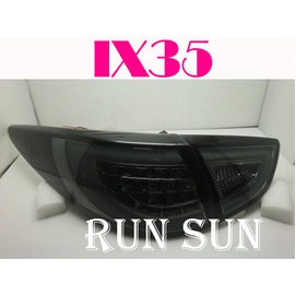 ●○RUN SUN 車燈,車材○● 全新 現代 10 11 12 13 14 IX35 LED 光柱型薰黑殼電鍍底 尾燈