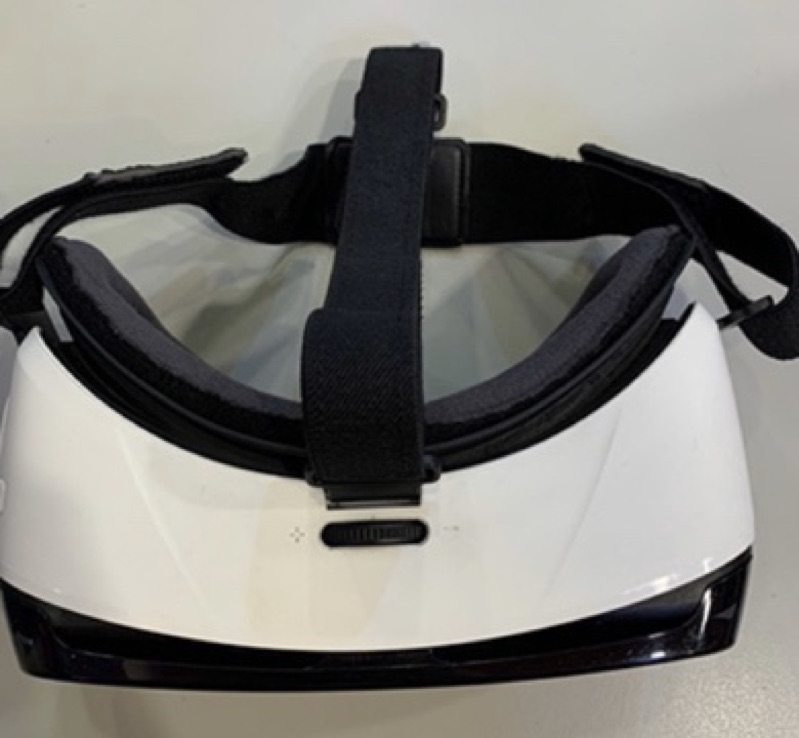 二手 Samsung Gear VR  白色 8成新 買到賺到 穿戴裝置 現貨 vr
