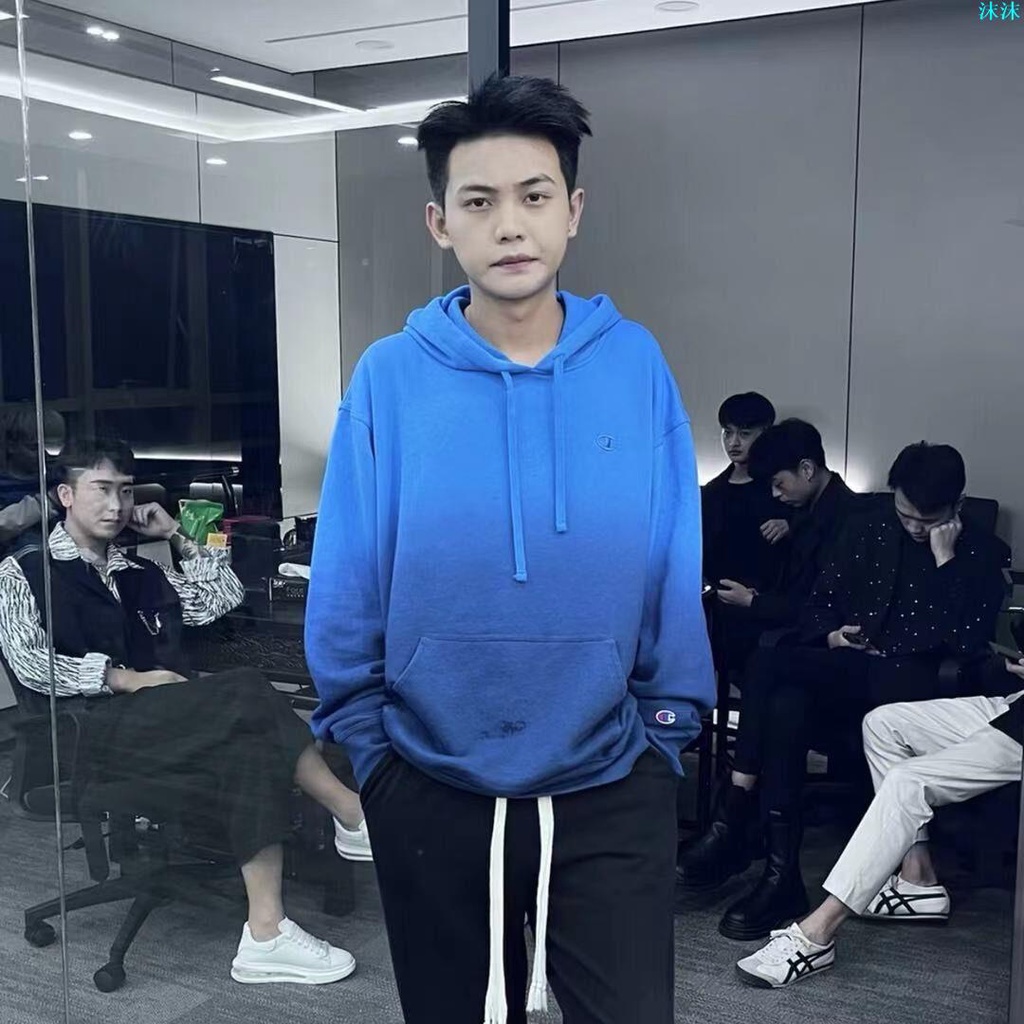 板娘推薦好物 快手網紅花百萬同款漸變藍色連帽衛衣男社會精神小伙秋冬情侶上衣fgh 蝦皮購物