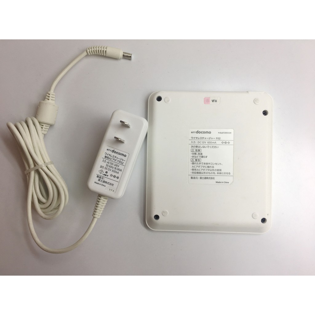 Ntt Docomo ワイヤレスチャージャー02 Qi 無線充電盤富士通製造 蝦皮購物