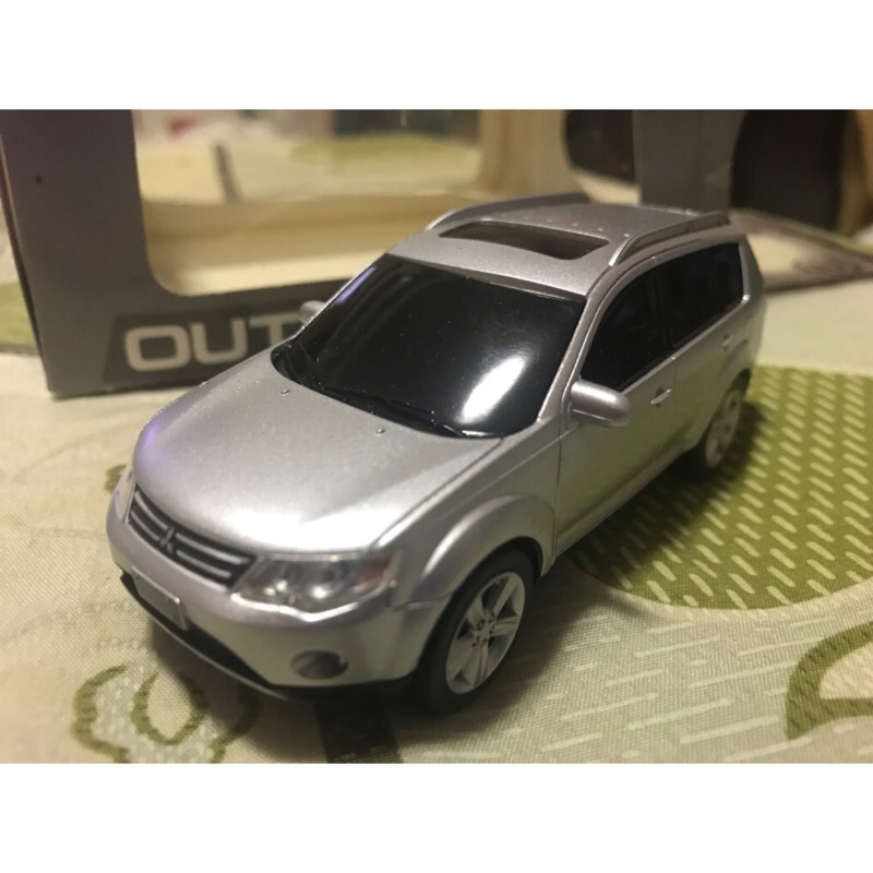 稀有銀盒初版 三菱國產原廠回力車 outlander 1/43 銀色模型 模型車