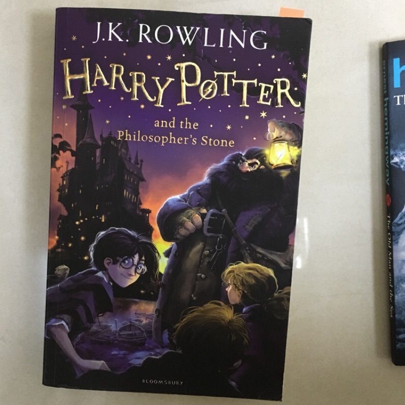 哈利波特：神秘的魔法石 原文書 Harry Potter and the Philosopher's Stone