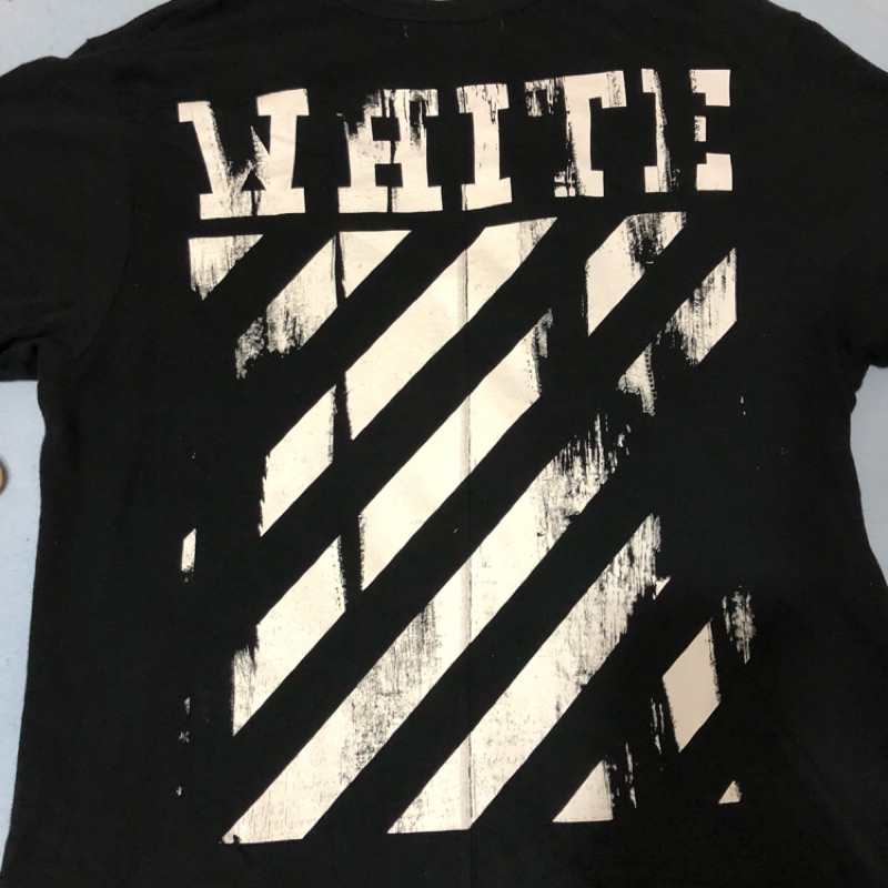 Off white 宗教