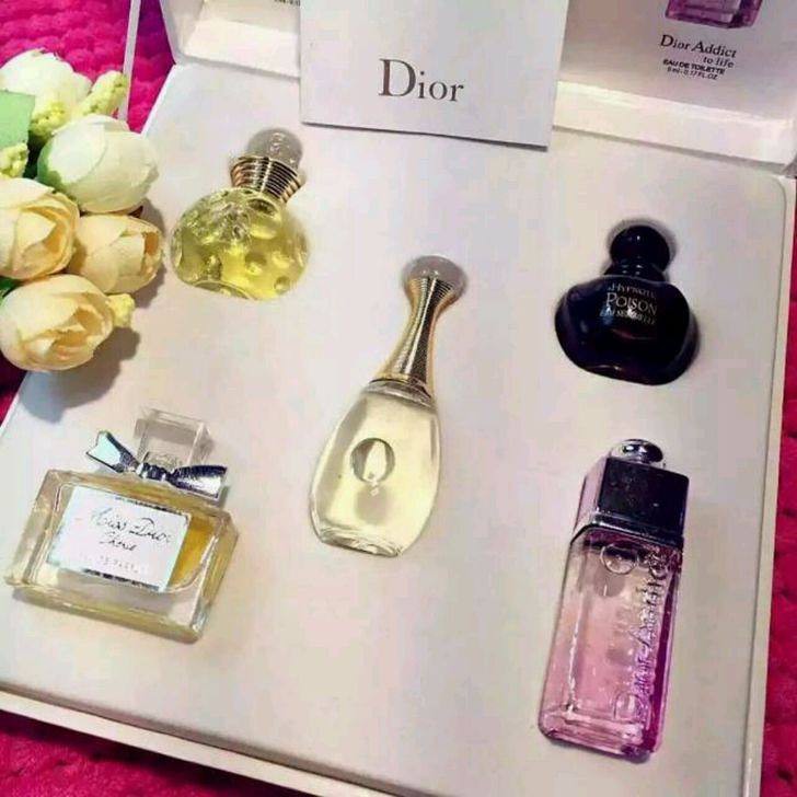 Dior 禮盒 Ptt Dcard討論與高評價網拍商品 21年11月 飛比價格