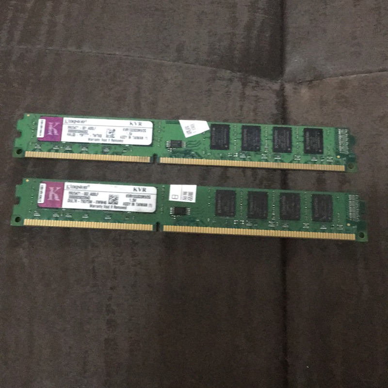 2G記憶體金斯頓，DDR3，1333，一組2支特賣400元