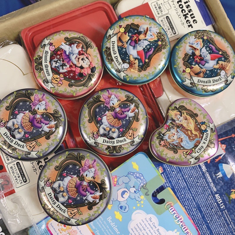 5.日本帶回迪士尼Disney萬聖節米奇米妮奇奇蒂蒂唐老鴨黛西圓形糖果罐收納罐鐵盒空盒