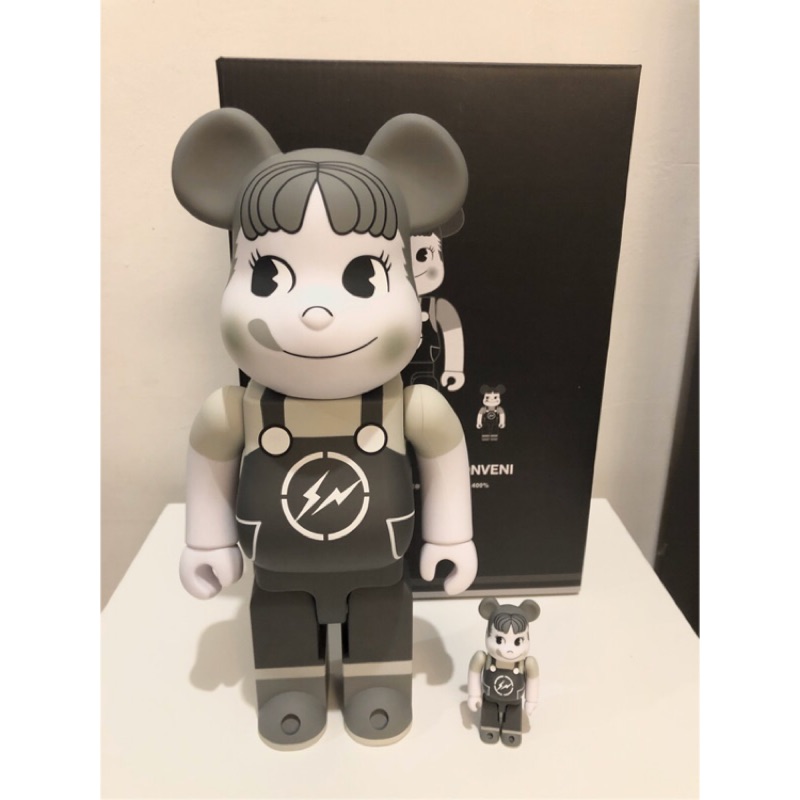 Be@rbrick Bearbrick peko 400% + 100% 黑白 fragment 閃電 奶妹  不二家