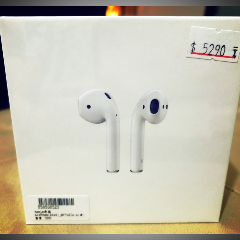 Airpods第二代，現貨apple airpods 2，遠傳直營門市購入，台灣蘋果原廠公司貨、無線藍芽耳機