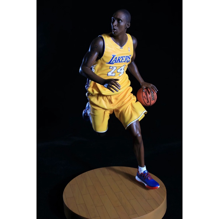 出清 NBA 籃球明星 GK 【科比】 黑曼巴 漫之林 模型 盒裝 收藏 35cm