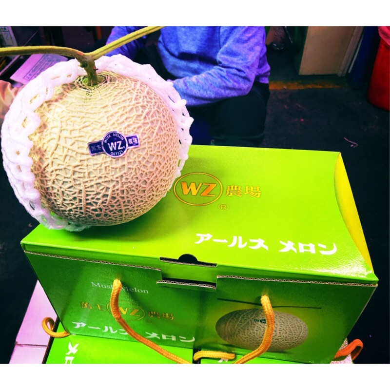 台灣優質小農👨🏻‍🌾限量發售中💮來自日本的高級品種-「阿露絲哈密瓜」🍈原封禮盒🎁