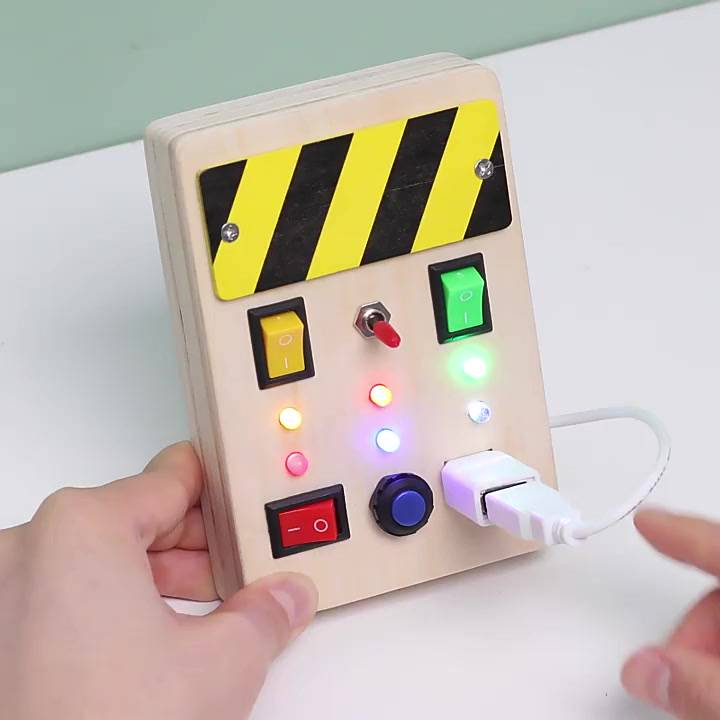 【樹年】兒童益智早教玩具木質開關插座LED燈忙碌板動手木製玩具 開關LED燈忙碌板釣魚遊戲兒童益智玩具顏色認知送螺絲刀一