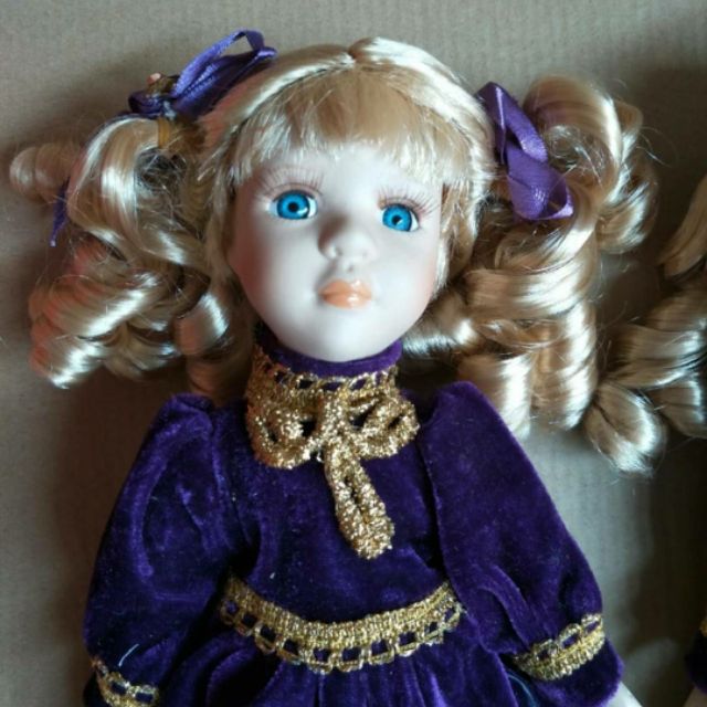 陶瓷娃娃/金髮藍眼紫色衣服30cm洋娃娃