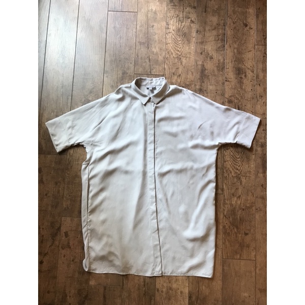 瑞典品牌 COS 簡約霧鄉灰長版襯衫