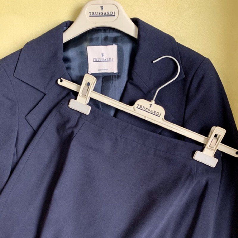 精品服飾/名牌服飾 兩件式 TRUSSARDI 義大利製 OL 套裝（兩件）❤️專櫃真品/正品