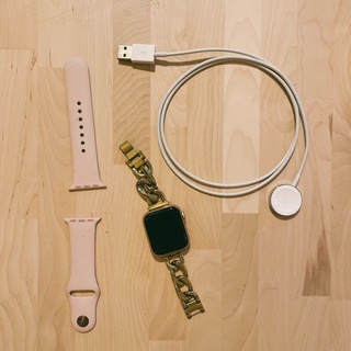Apple Watch S5 智慧手錶 手環 40mm 二手 含粉色原廠錶帶 手鍊帶 原廠無線充電線 蘋果 二手無盒