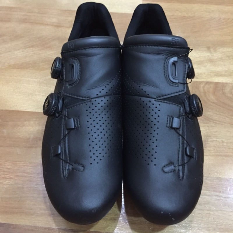 Fizik r1b 卡鞋（43）