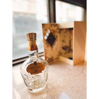 【皇家禮炮】ROYAL SALUTE 21年王者之鑽穀物威士忌全透明獅王 (700ml) 晶透玻璃瓶身 空瓶與紙盒 收藏