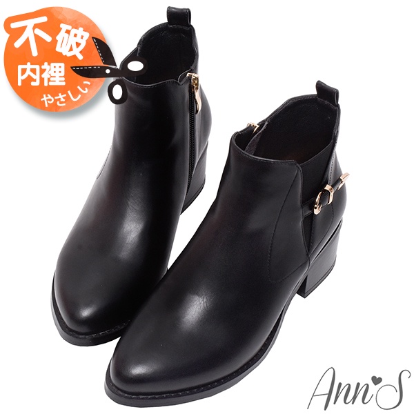 Ann’S蘊藏氣質-金色扣帶側邊鬆緊造型粗跟短靴5cm-黑